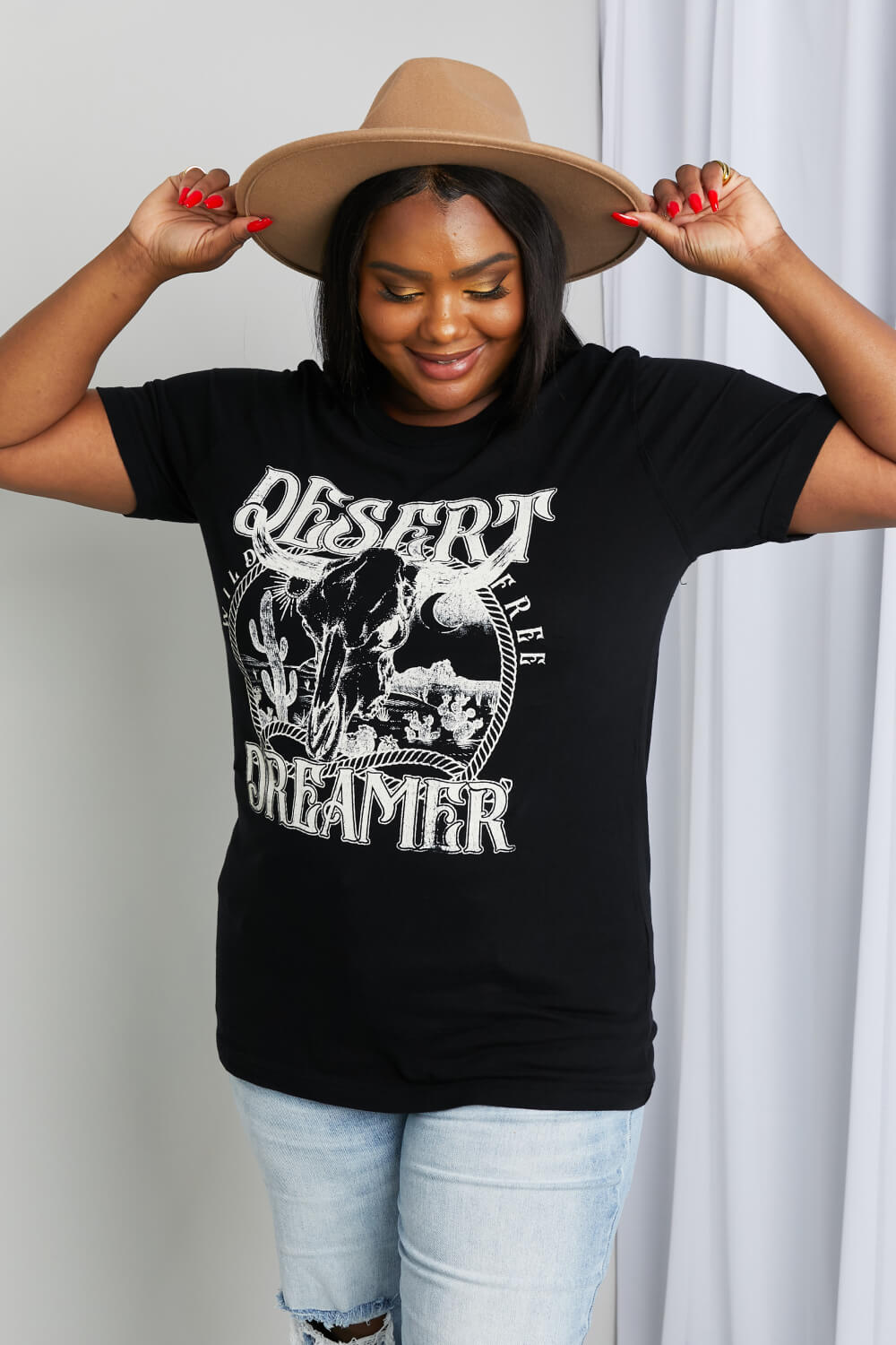 Full Size DESERT DREAMER Graphic Tee