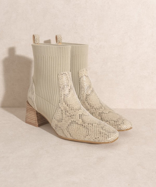 Oasis Society Geraldine - Sock Bootie